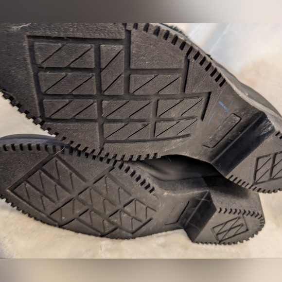 Faux Fur Lined Cold Weather Snow Boots Black Size 11 12WW Wide Width - Picture 9 of 16